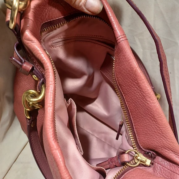 Coach brook - Picture 10 of 12